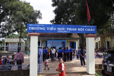 TRƯỜNG TIỂU HỌC PHAN BỘI CHÂU CHÀO MỪNG  NĂM HỌC MỚI 2023 – 2024